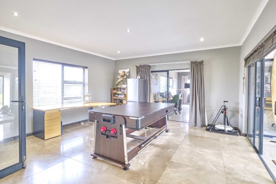 4 Bedroom Property for Sale in Flamingo Vlei Western Cape
